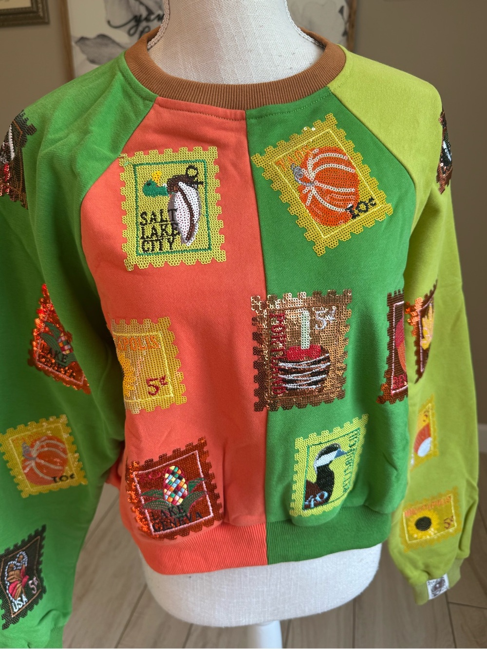 NWOT! QUEEN OF SPARKLES Colorblock Fall Sequin Stamp Sweatshirt - Picture 3 of 12